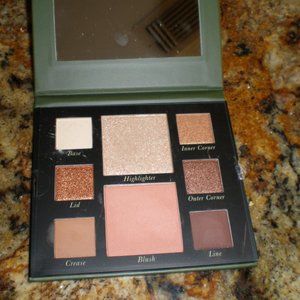 NEW Laura Geller Make An Entrance Face Palette